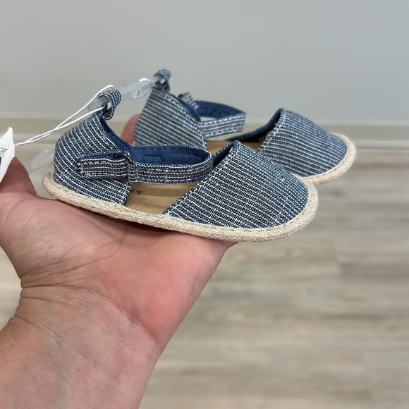 Sweet Girls Shoes Size 12-18 months - Picture 2 of 2